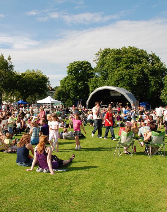 Torghandel og festival